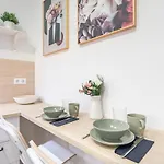 - Comfy - New Apartmán Budapešť