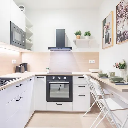 - Comfy - New Apartman Budapest